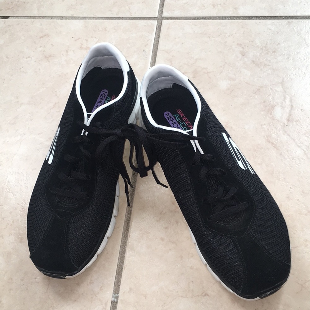skechers